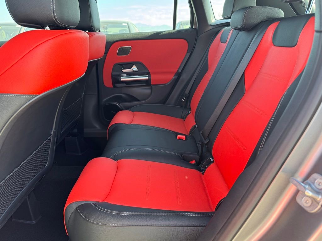 New 2025 Mercedes-Benz GLA 35 AMG 4MATIC image 30
