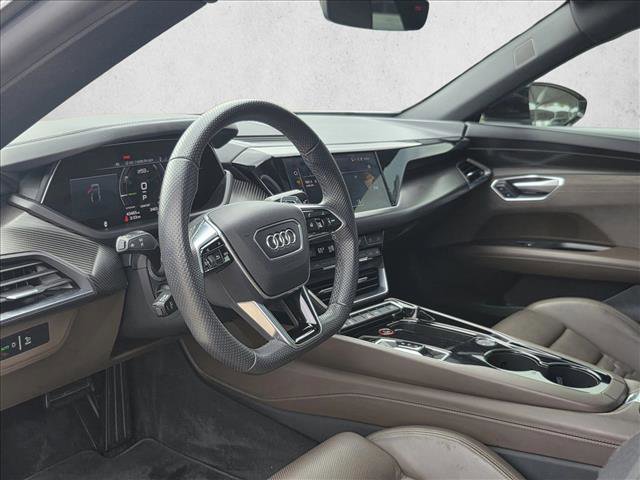 Used 2022 Audi e-tron GT Premium Plus image 14