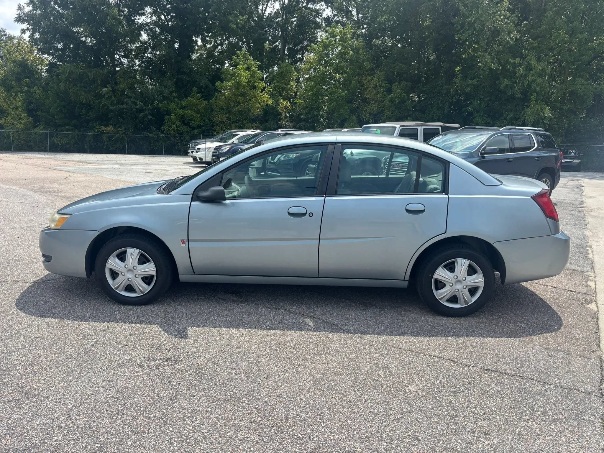 Used 2003 Saturn ION Level 2 w/ Convenience Pkg FWD image 7