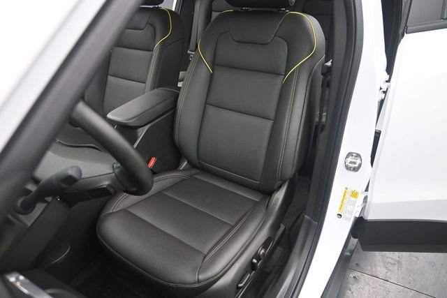 Certified 2025 Chevrolet Trax ACTIV FWD image 11