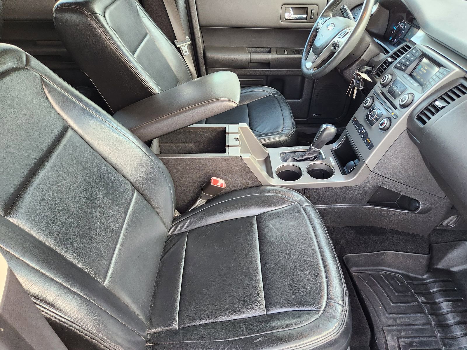 Used 2019 Ford Flex SE image 16