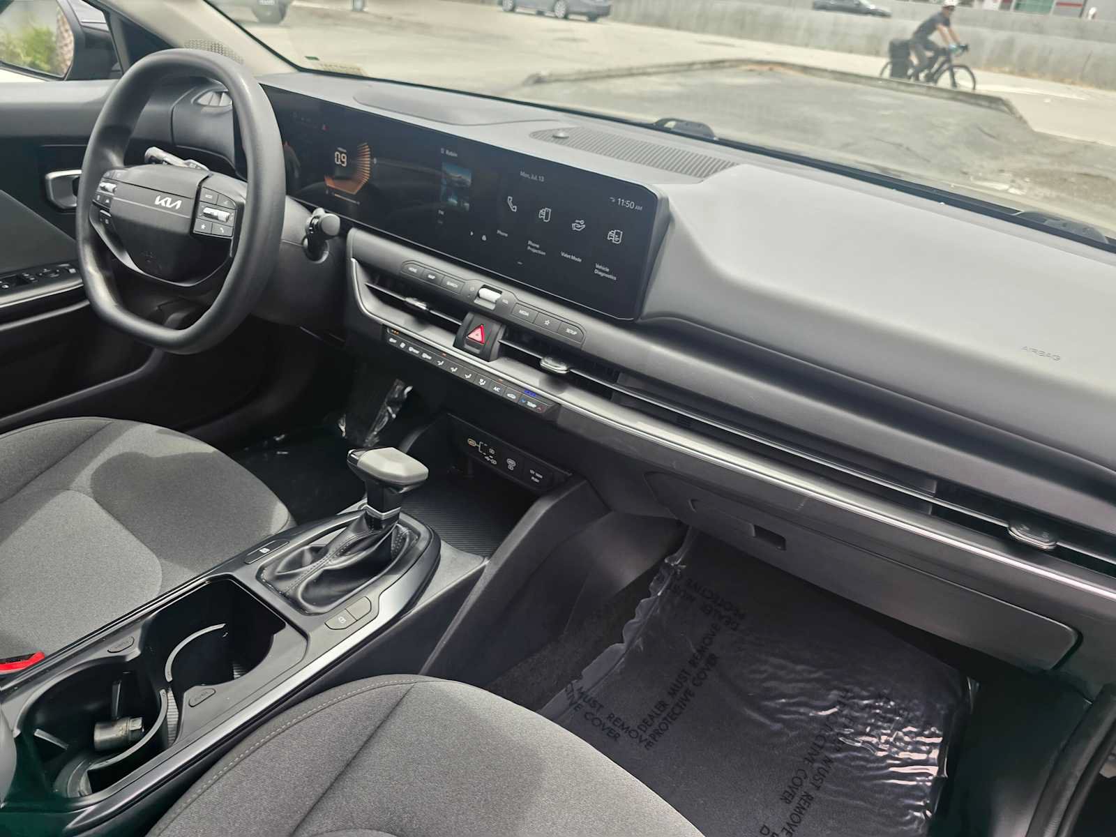 Used 2025 Kia K4 FWD image 11