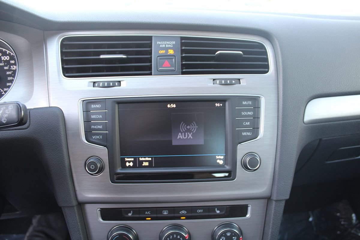Used 2017 Volkswagen Golf Wolfsburg Edition FWD image 27
