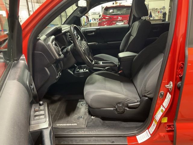 Used 2017 Toyota Tacoma TRD Off-Road w/ Tow Package (A/T) image 10