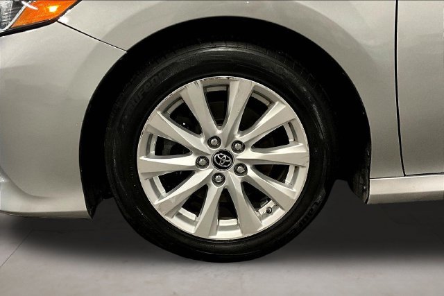 Used 2019 Toyota Camry LE w/ Convenience Package FWD image 33