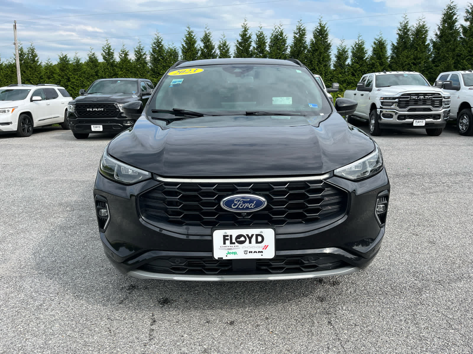Used 2023 Ford Escape ST-Line Elite w/ Premium Technology Package AWD/4WD image 8
