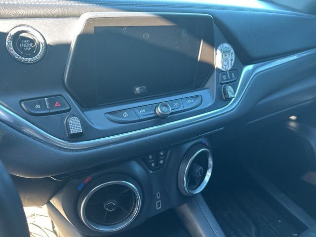 Used 2020 Chevrolet Blazer LT FWD image 12