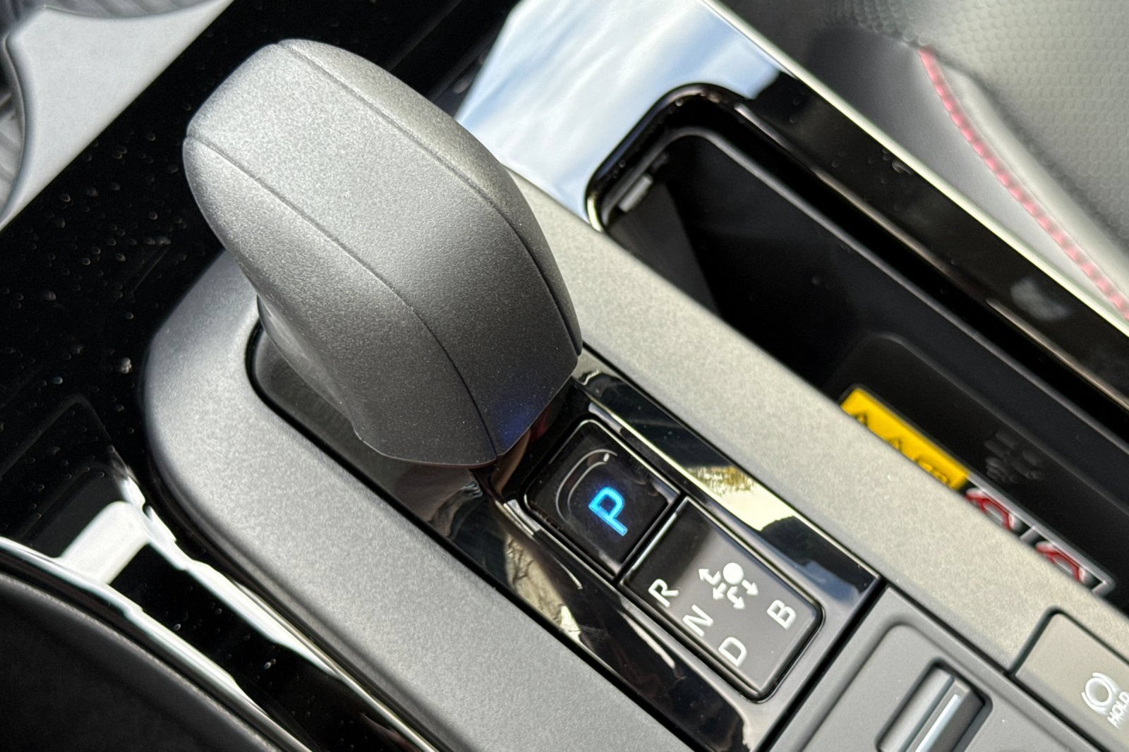 New 2026 Toyota Prius Plug-In Hybrid FWD image 31