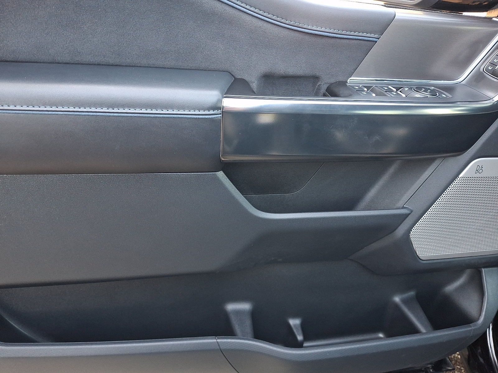 Certified 2025 Ford F150 Platinum AWD/4WD image 14