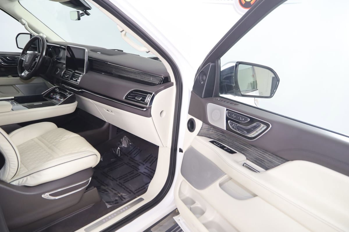 Used 2020 Lincoln Navigator Black Label AWD/4WD image 37