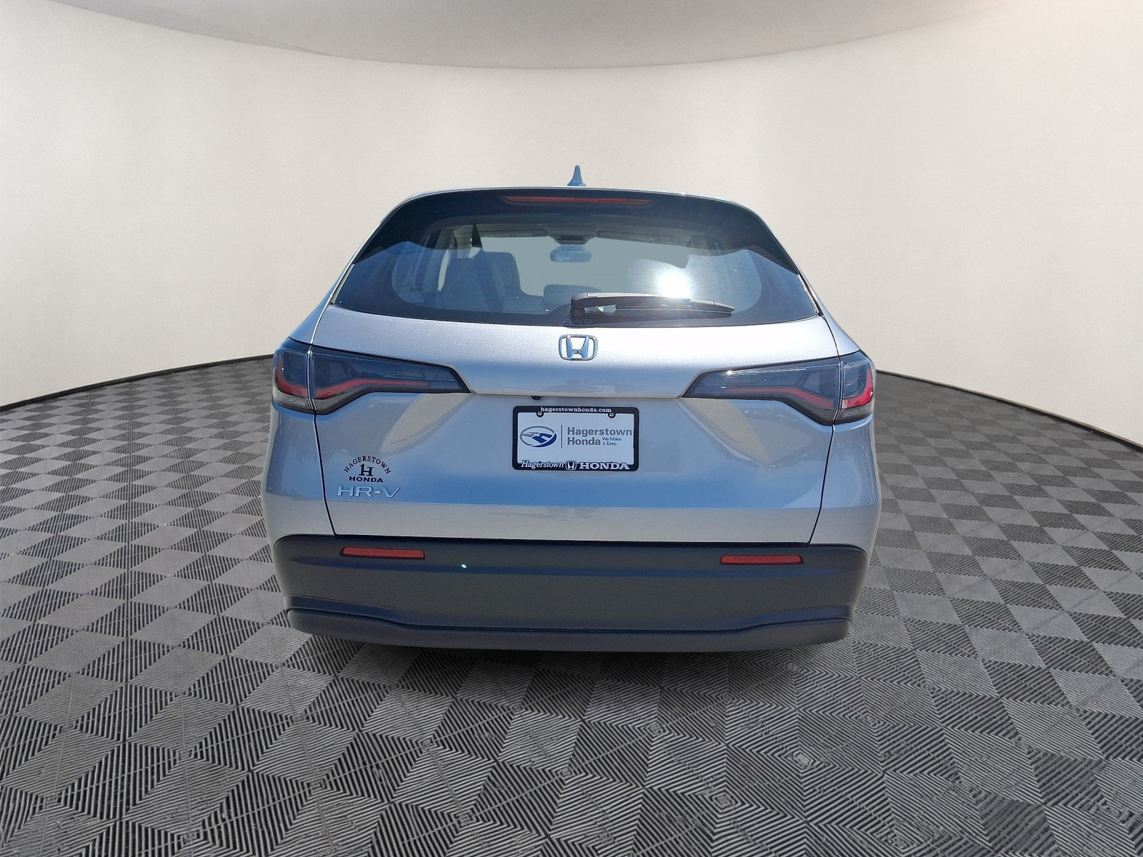 Used 2025 Honda HR-V LX image 5