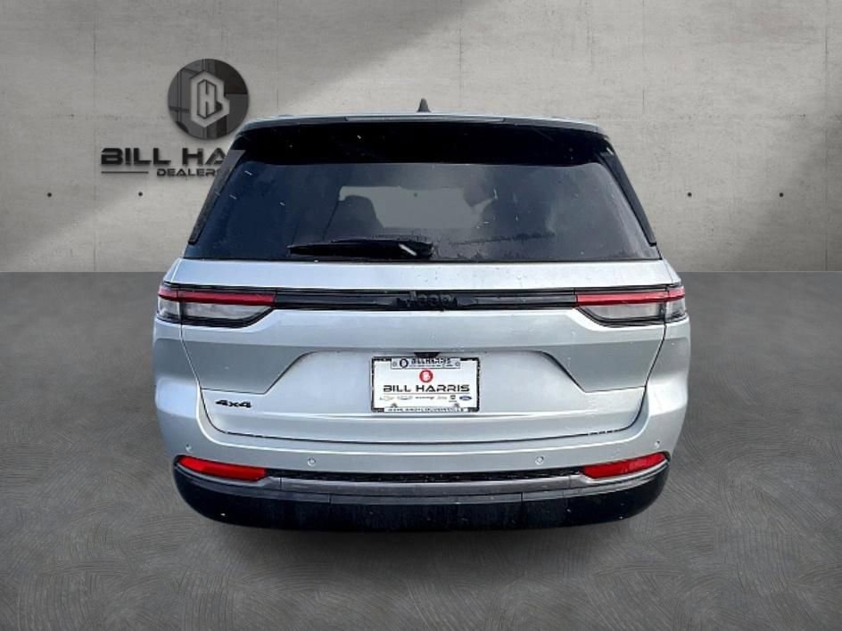 New 2026 Jeep Grand Cherokee Laredo image 7