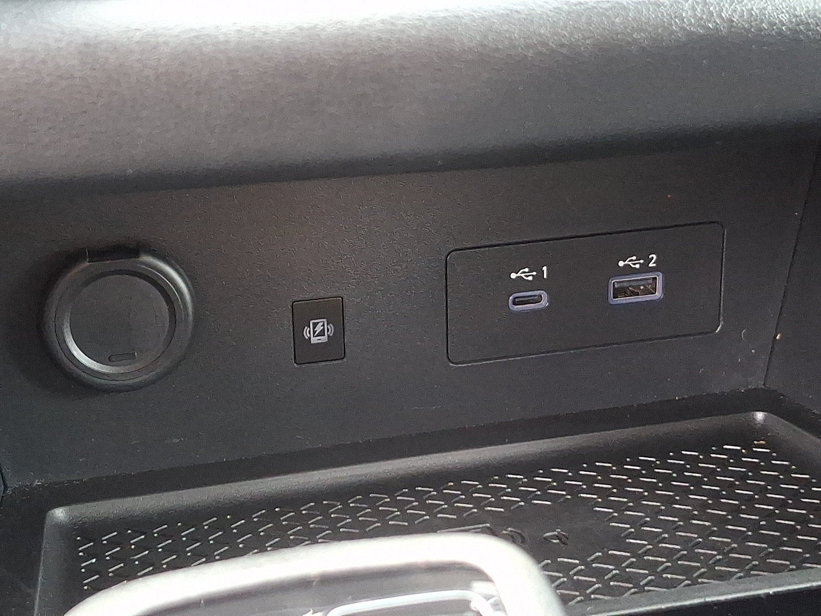 Used 2025 Nissan Pathfinder SL AWD/4WD image 29