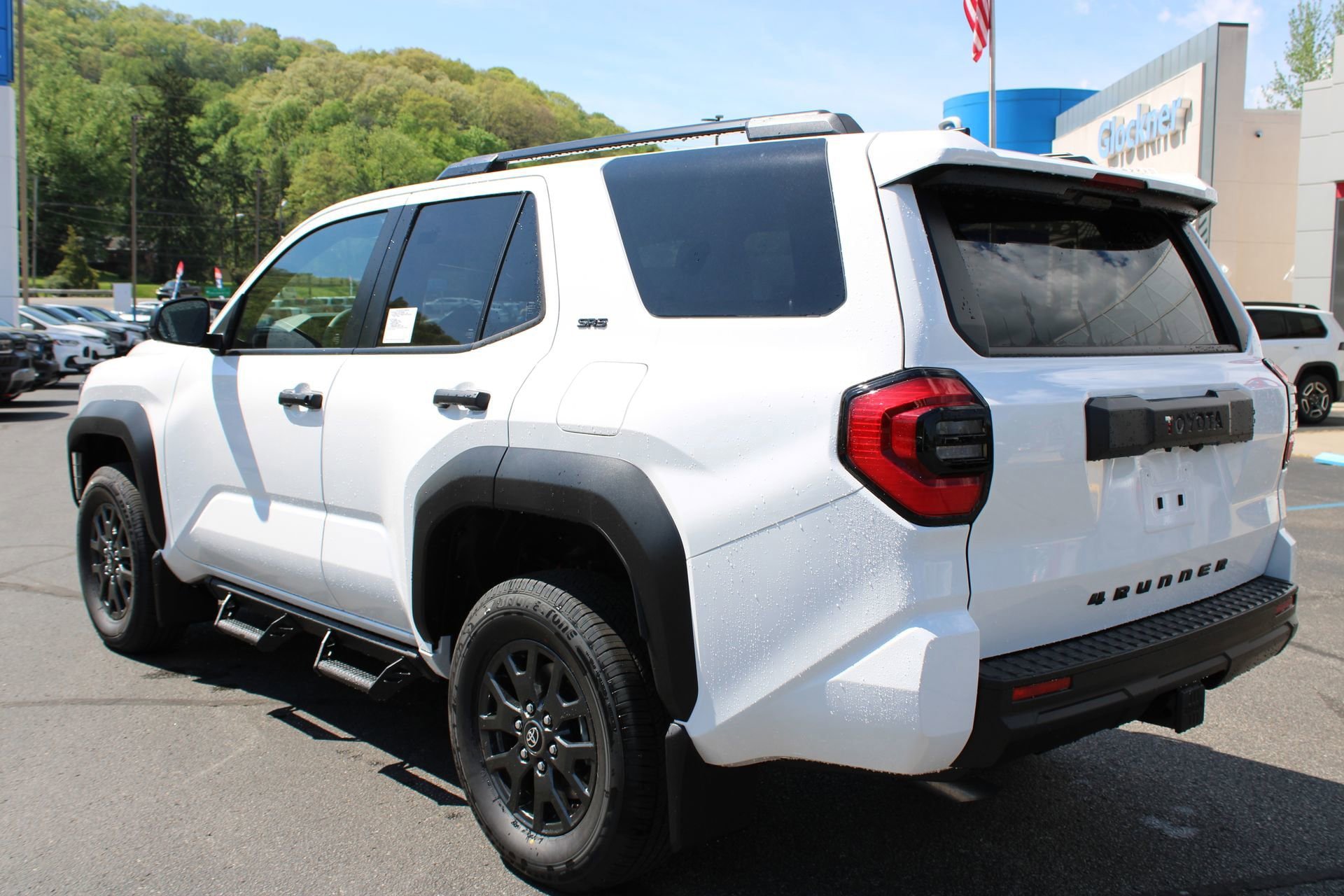 New 2026 Toyota 4Runner SR5 AWD/4WD image 9
