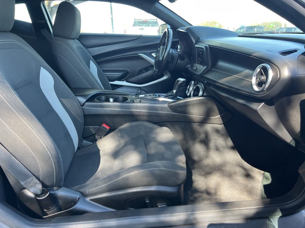Used 2022 Chevrolet Camaro LT image 12