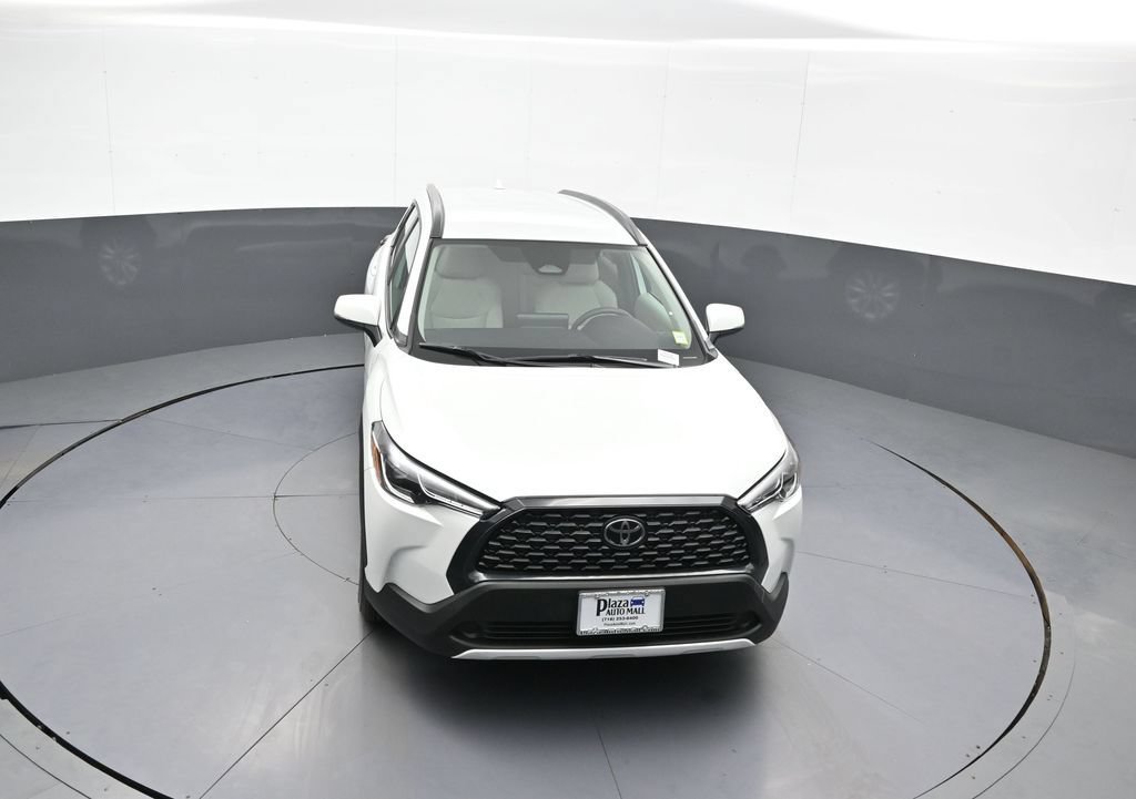 Certified 2024 Toyota Corolla Cross LE AWD/4WD image 34