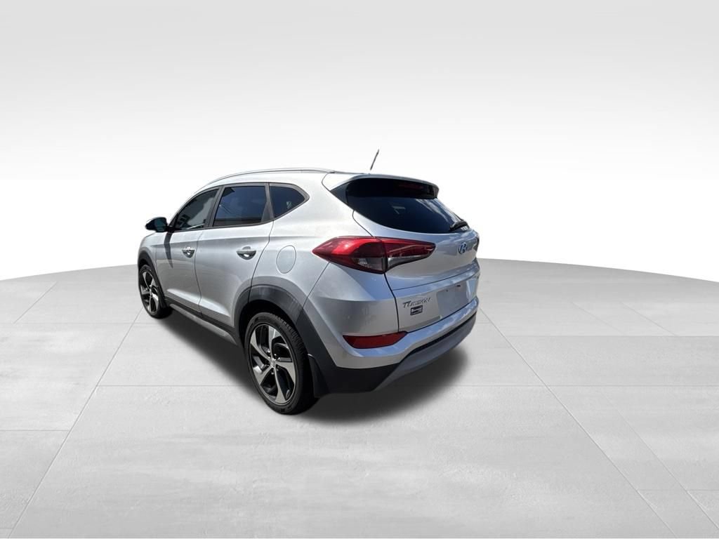 Used 2017 Hyundai Tucson Sport FWD image 4