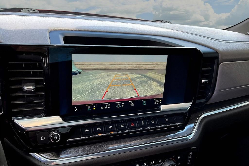 Used 2023 Chevrolet Silverado 1500 LTZ AWD/4WD image 17