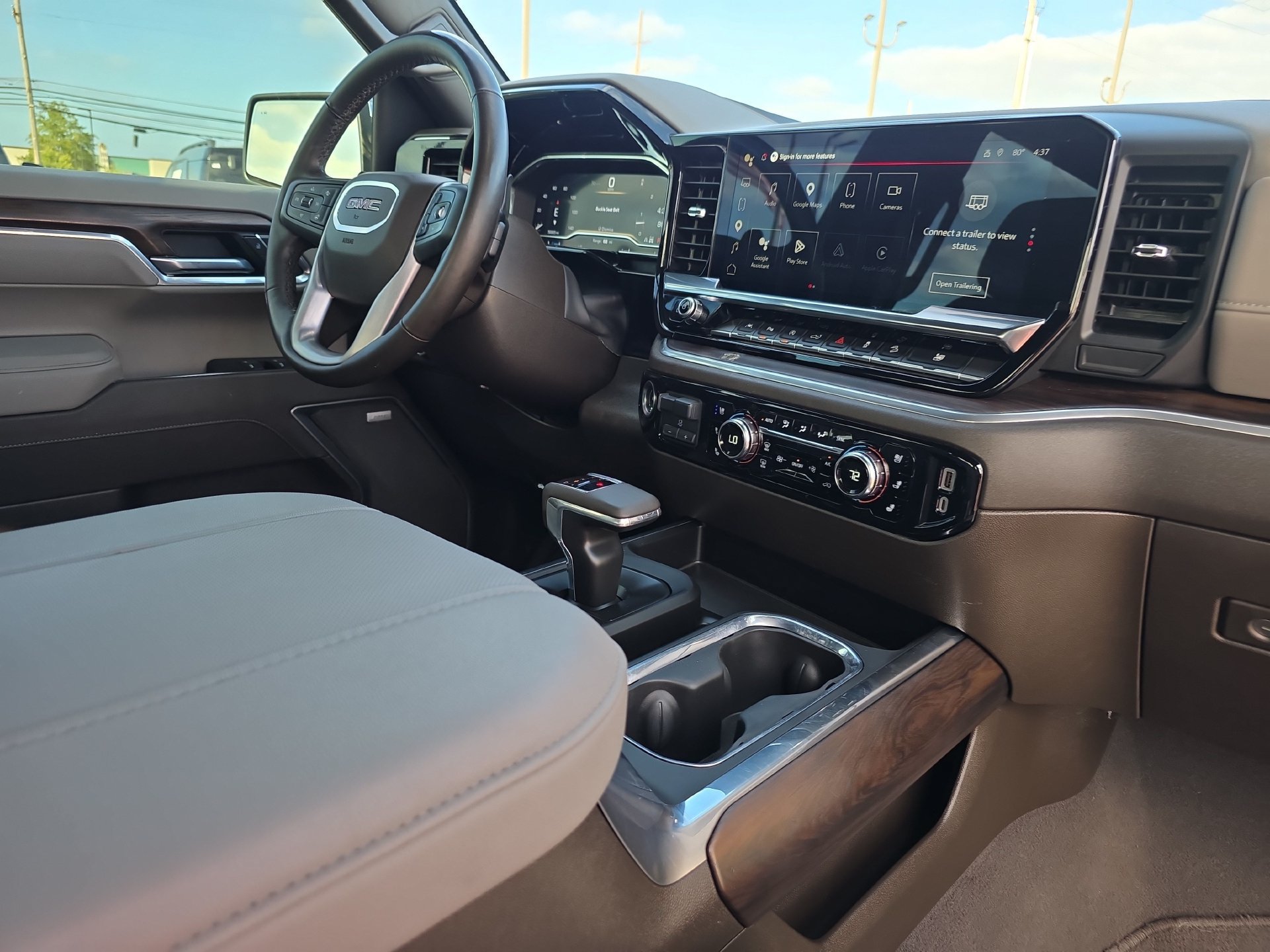 Used 2025 GMC Sierra 1500 SLT w/ SLT Premium Plus Package AWD/4WD image 17
