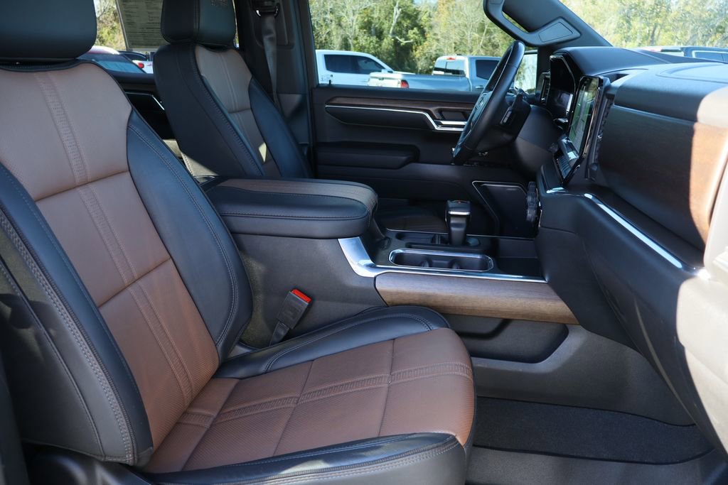 Used 2023 Chevrolet Silverado 1500 High Country w/ Z71 Off-Road Package image 27