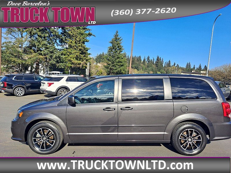 Used 2016 Dodge Grand Caravan SE image 6