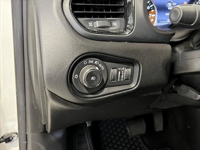 Certified 2022 Jeep Renegade Altitude w/ Sun/Sound Group image 25