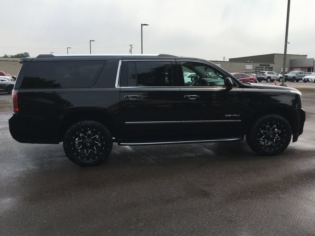 Used 2020 GMC Yukon XL Denali AWD/4WD image 8