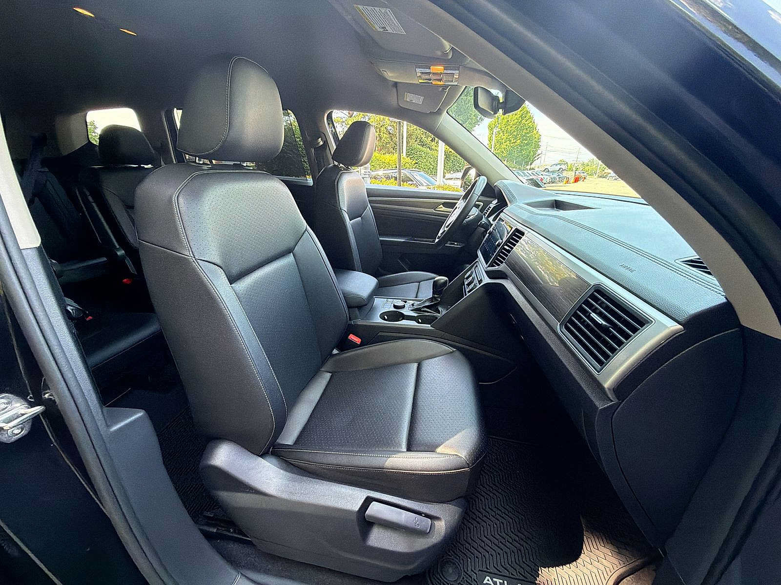 Used 2019 Volkswagen Atlas SE w/ Towing Package AWD/4WD image 22