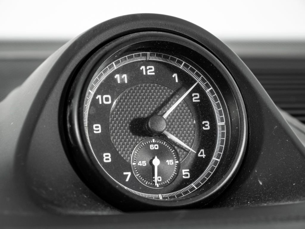 Certified 2025 Porsche Macan image 17