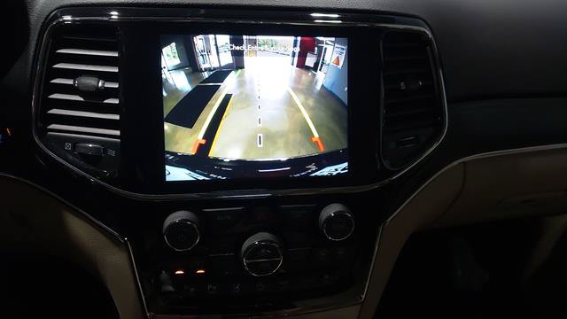 Used 2021 Jeep Grand Cherokee Limited w/ Sun & Sound Group AWD/4WD image 25