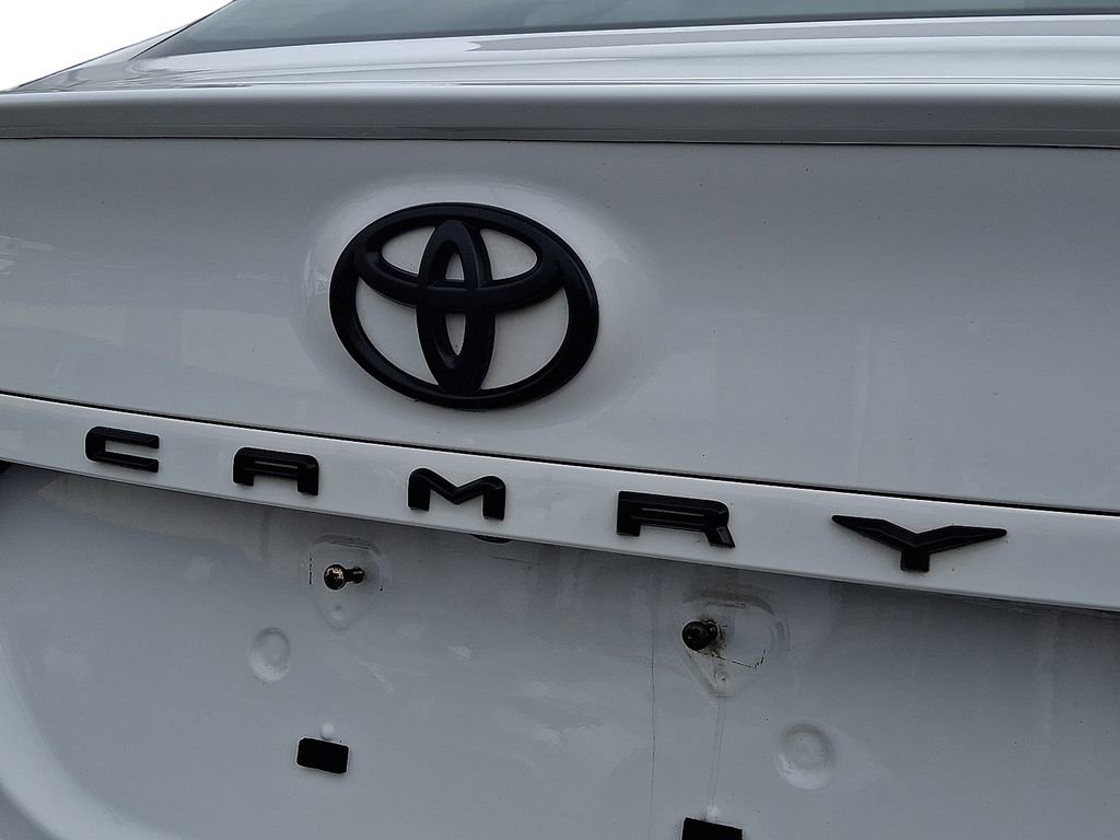 Used 2022 Toyota Camry SE image 29