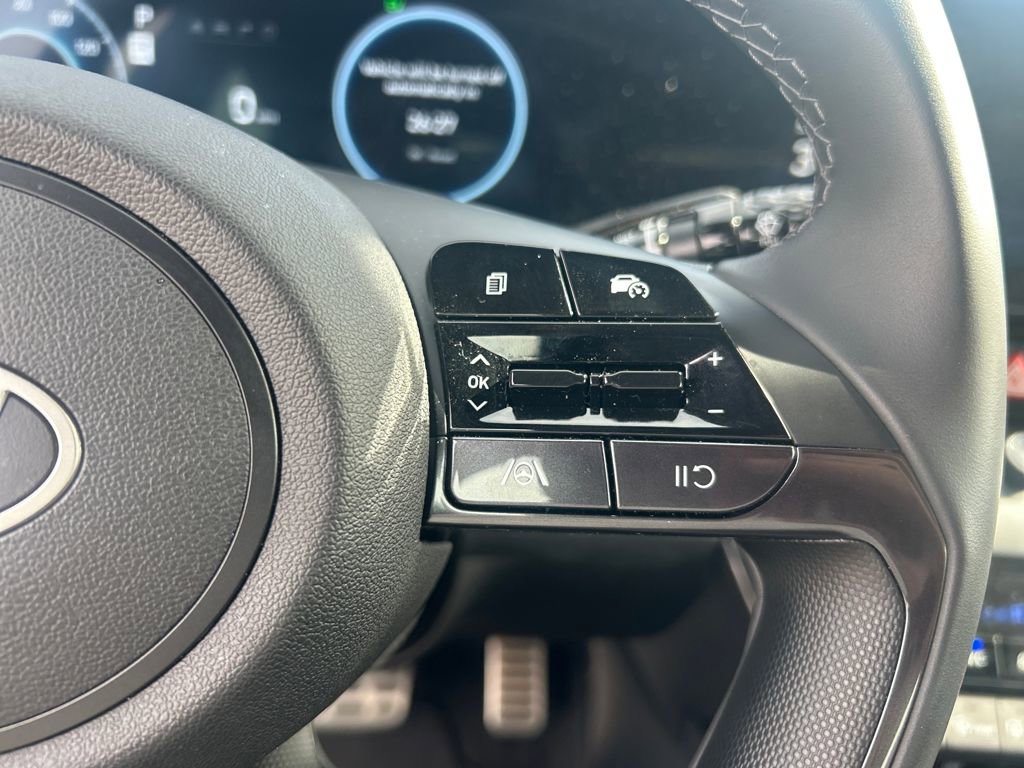 Used 2025 Hyundai Elantra SEL FWD image 18