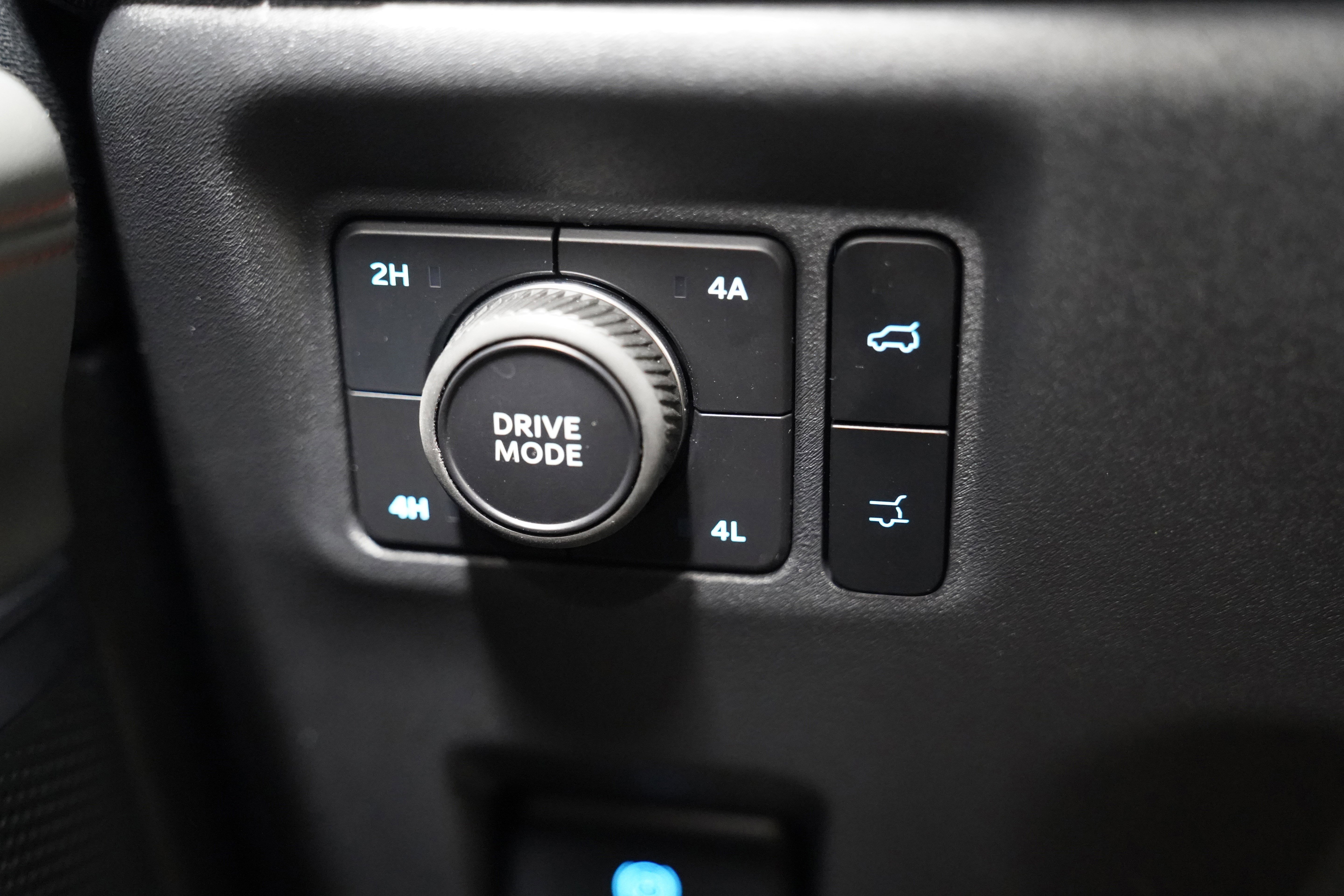 Used 2025 Ford Expedition Active image 33