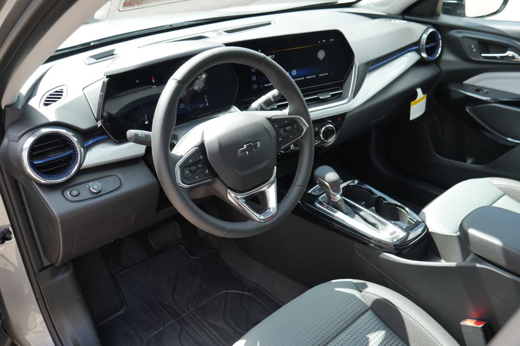 New 2026 Chevrolet Trax LT w/ Sunroof Package FWD image 21