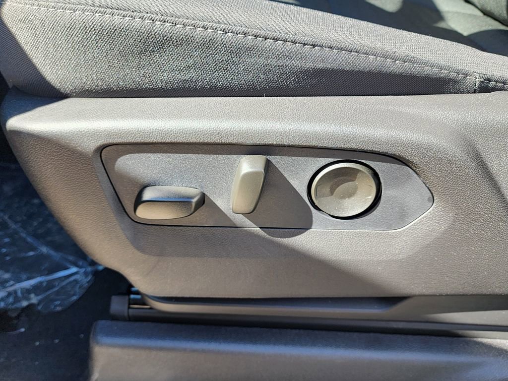 New 2026 GMC Sierra 1500 Elevation image 18