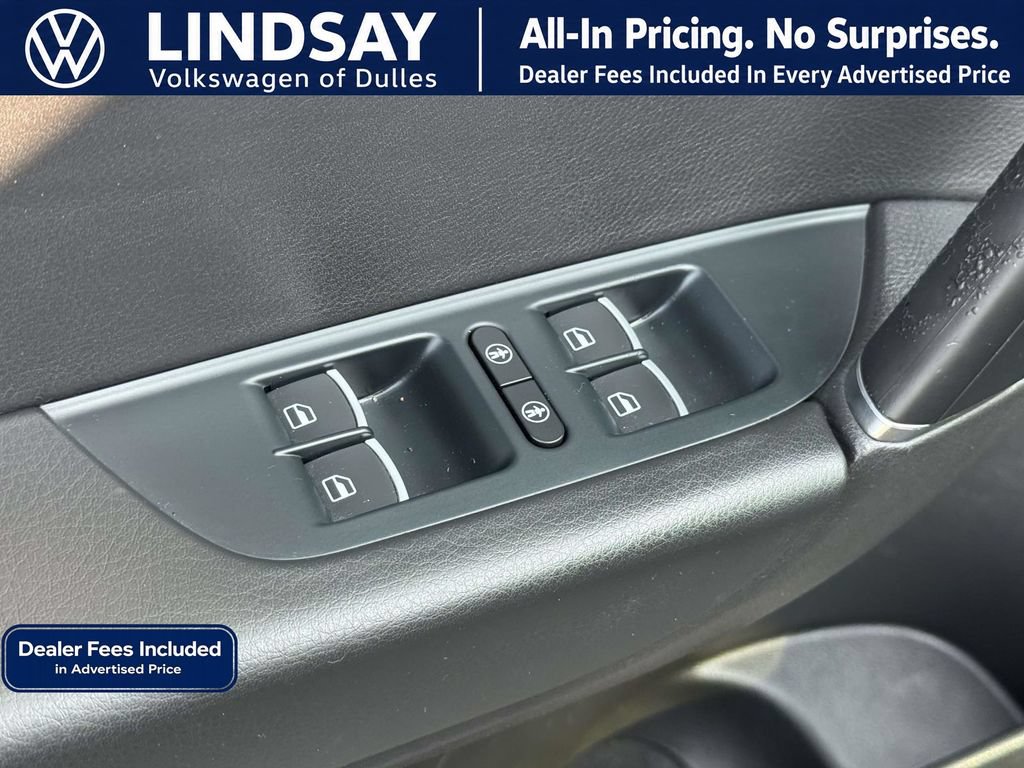 Used 2016 Volkswagen Touareg TDI AWD/4WD image 10