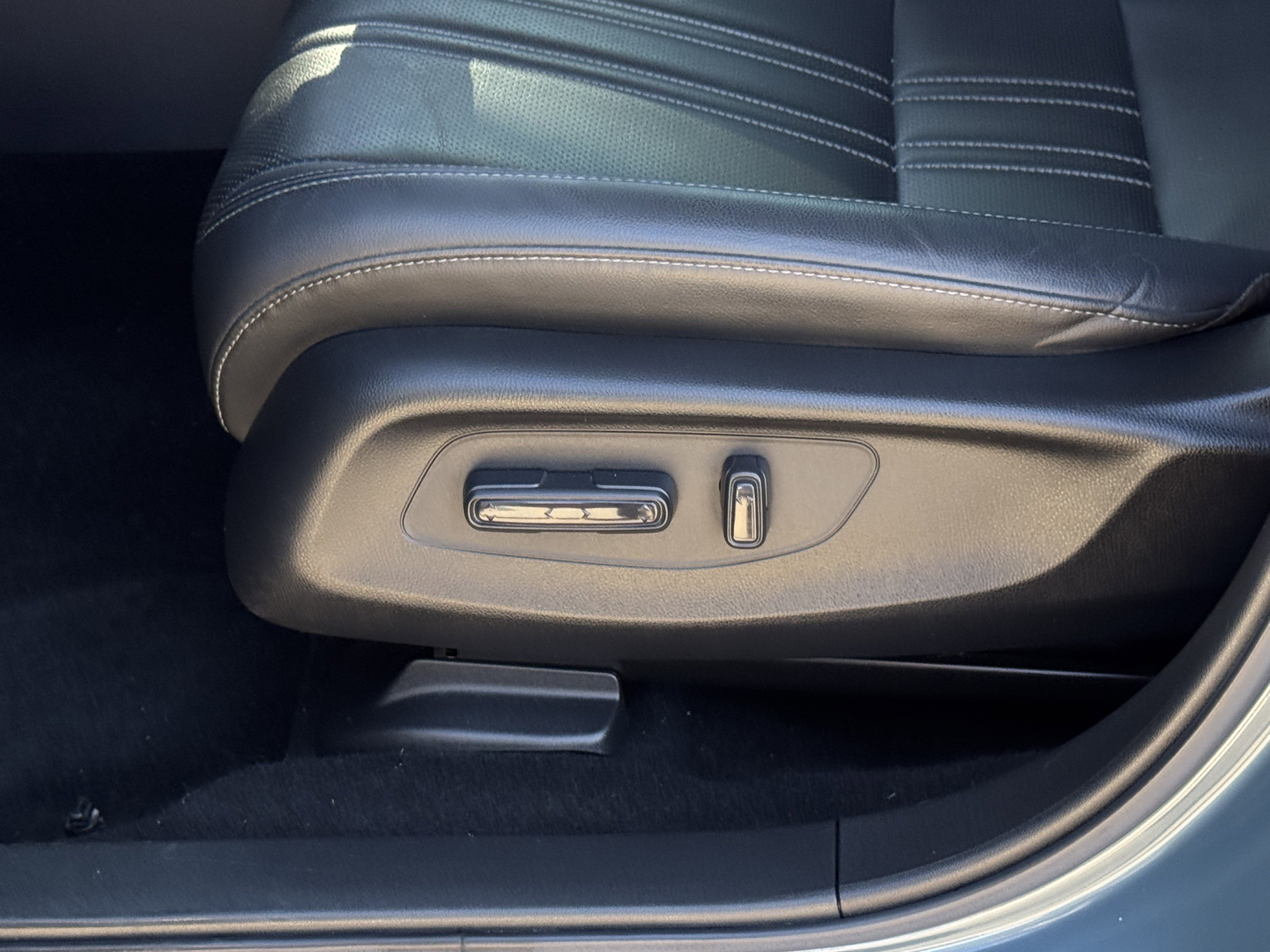 Used 2024 Honda HR-V EX-L image 14