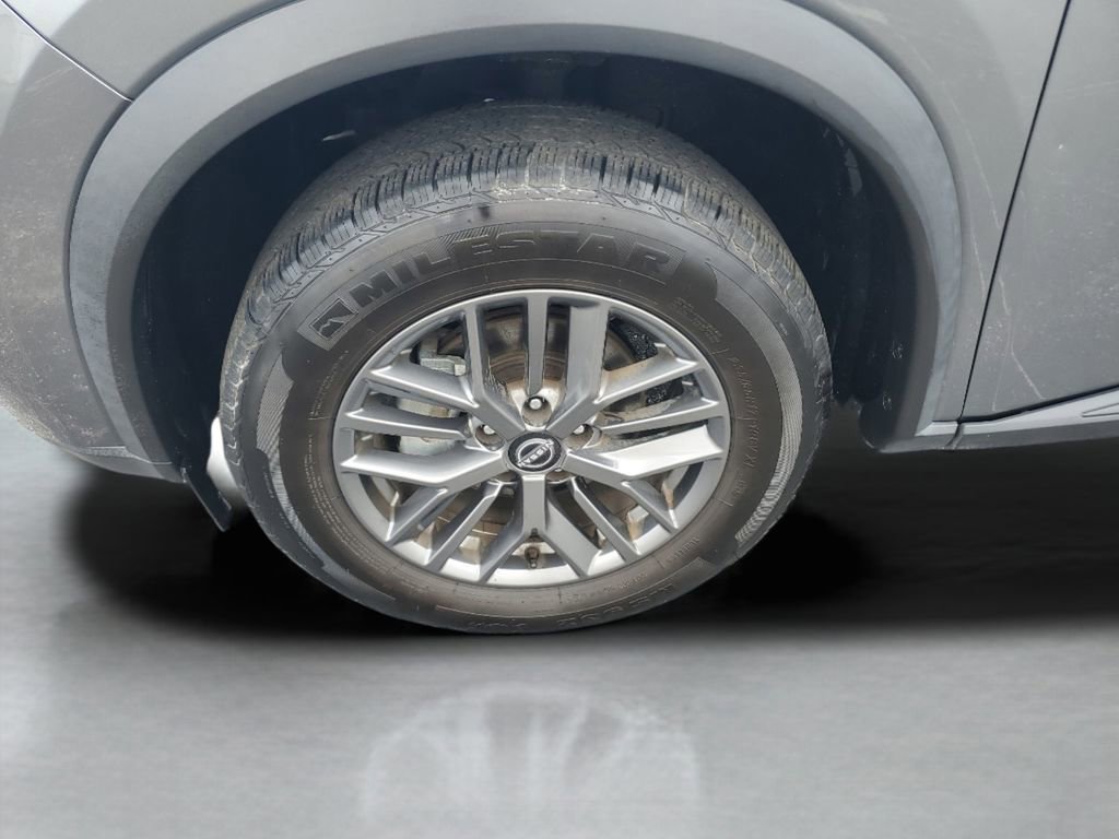 Used 2023 Nissan Rogue S image 10