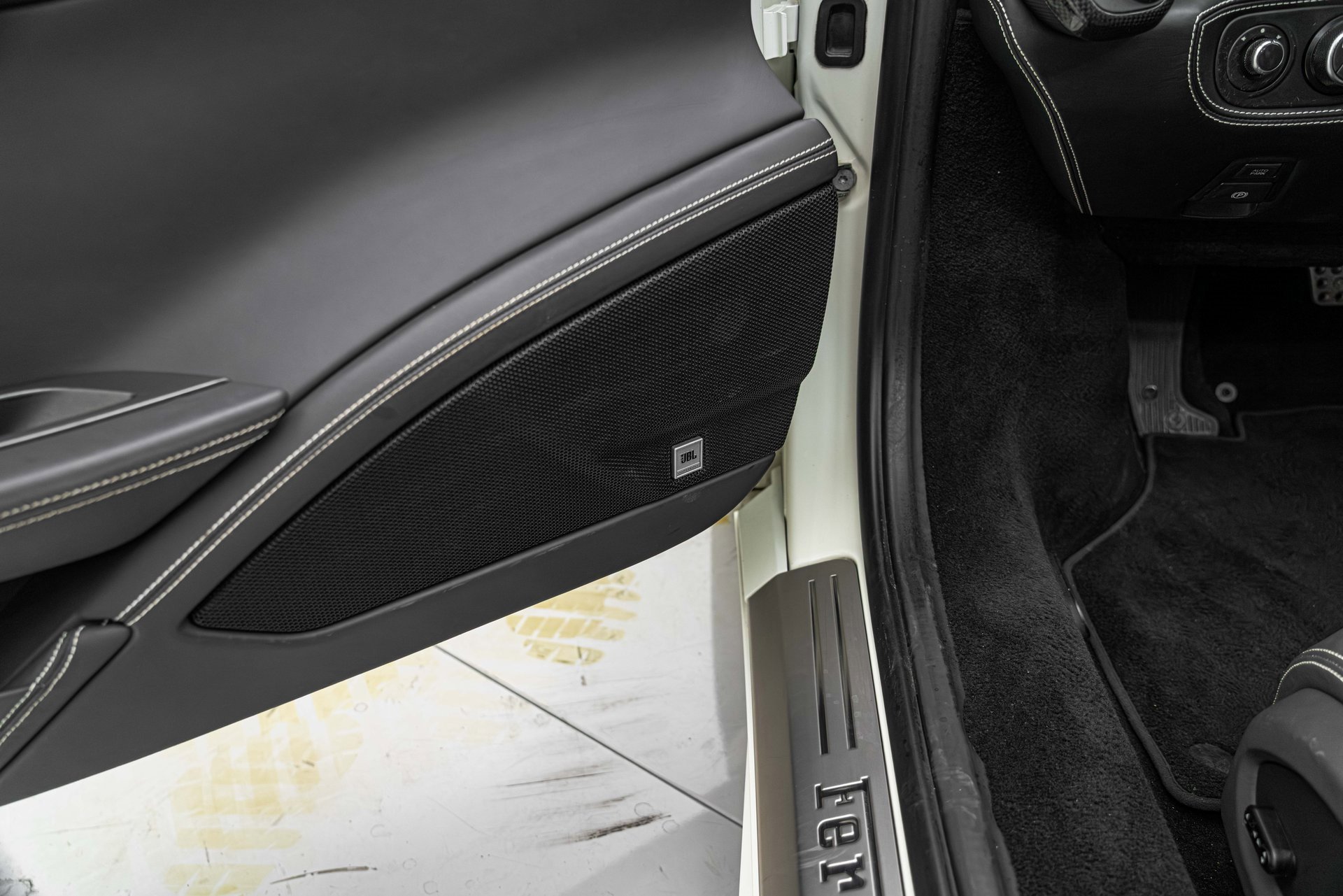 Certified 2014 Ferrari 458 Spider image 33