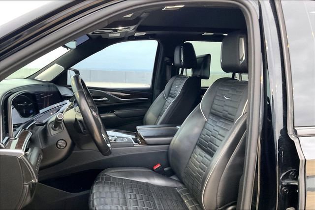 Used 2022 Cadillac Escalade Sport Platinum w/ LPO, ONYX Package AWD/4WD image 9