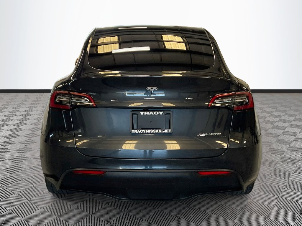 Used 2025 Tesla Model Y Long Range AWD/4WD image 6
