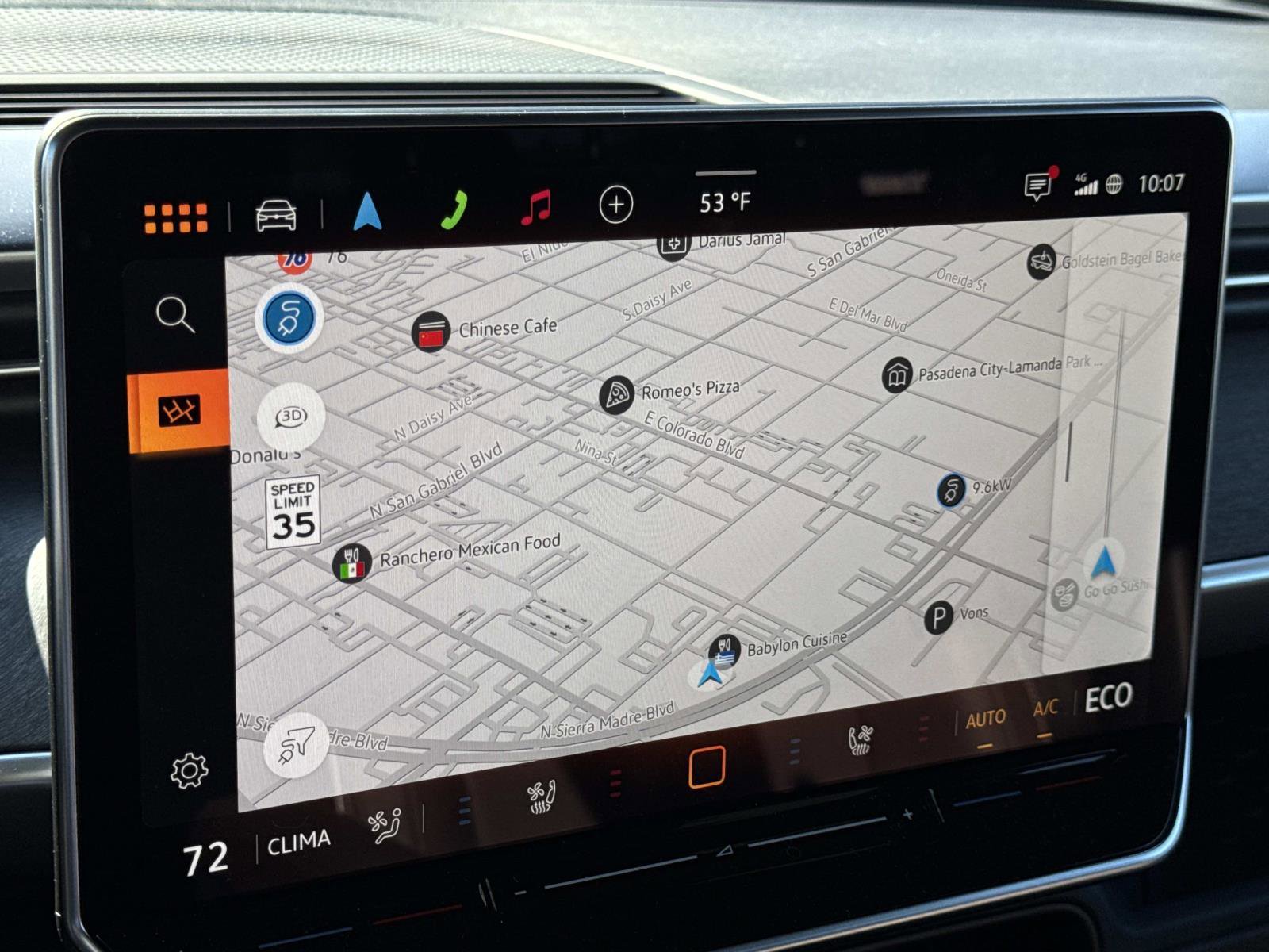 Used 2025 Volkswagen ID. Buzz Pro S image 27