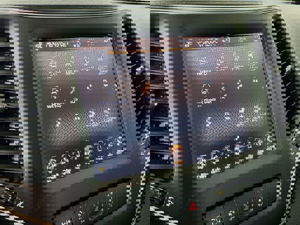 Used 2023 Jeep Cherokee Altitude Lux image 17