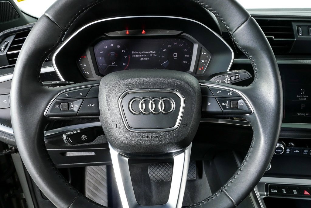 Used 2019 Audi Q3 2.0T Premium w/ Convenience Package image 8