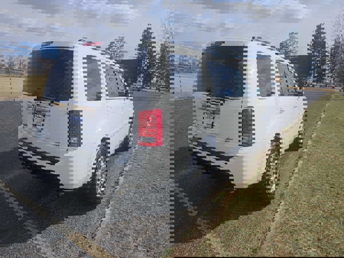 Used 2010 Honda Pilot EX-L image 5