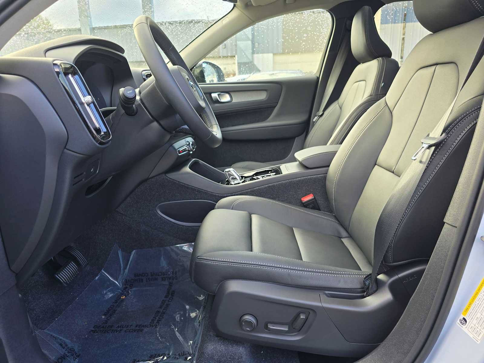 New 2026 Volvo XC40 B5 Plus w/ Protection Package Premier AWD/4WD image 19
