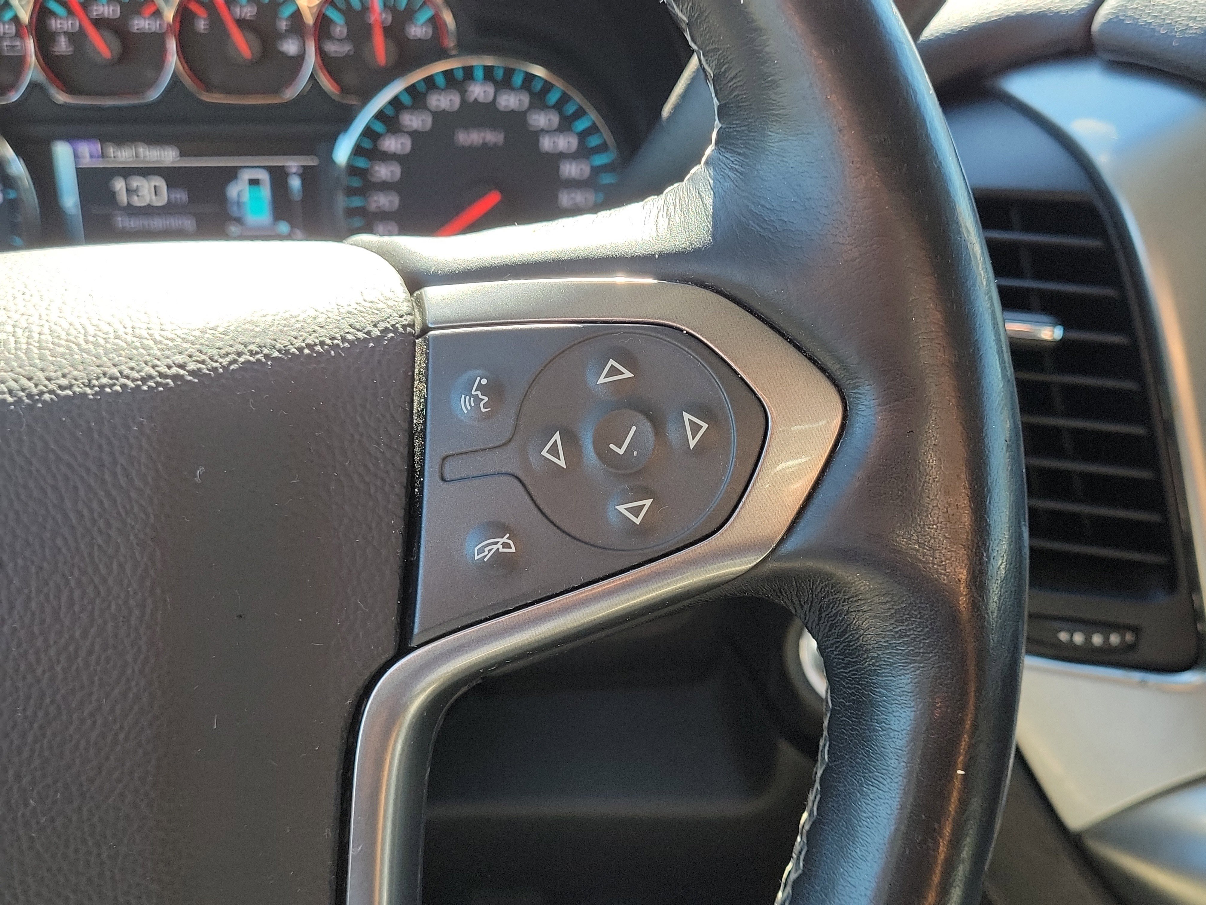 Used 2019 Chevrolet Suburban Premier image 16