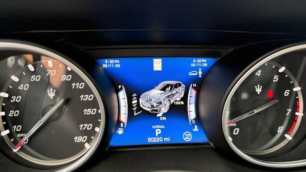 Used 2019 Maserati Levante GranLusso AWD/4WD image 36