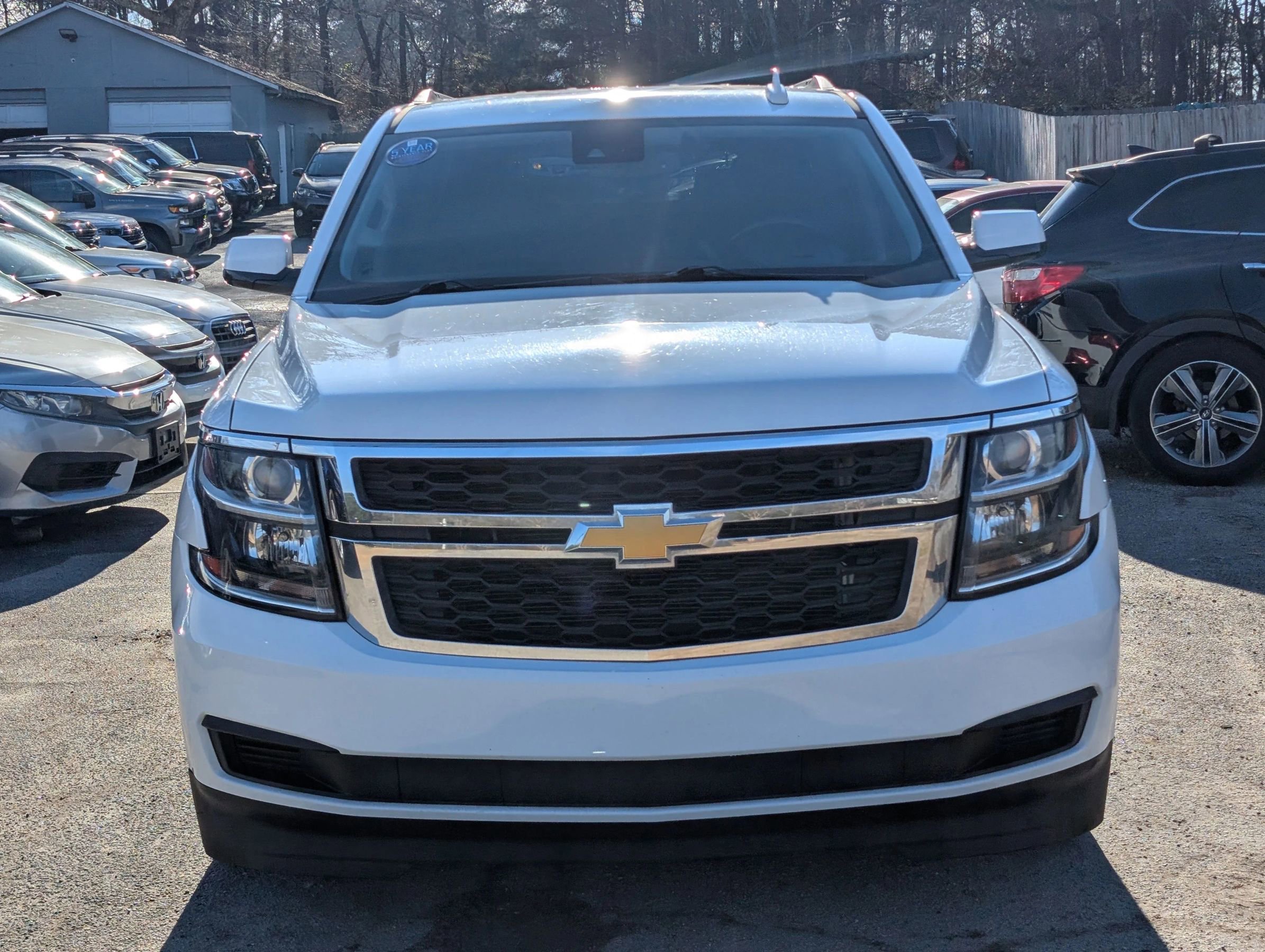Used 2016 Chevrolet Suburban LT image 2