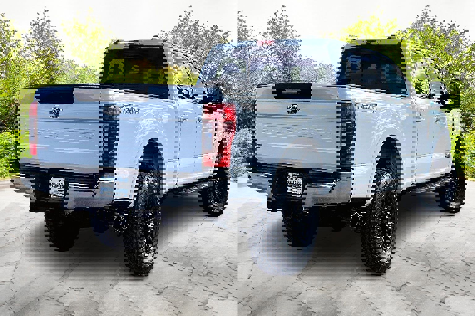 Used 2020 Ford F250 Lariat w/ Tremor Off-Road Package image 13